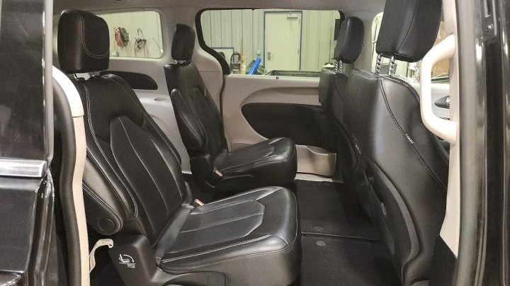 CHRYSLER Pacifica Touring L 2023