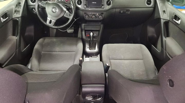 Volkswagen Tiguan S 2015