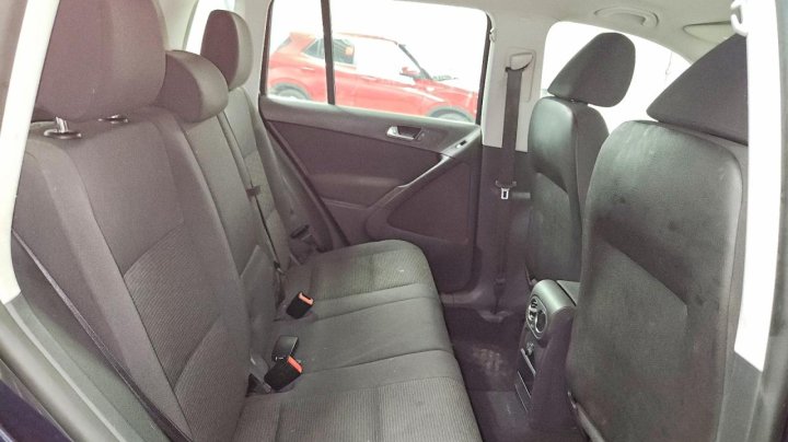 Volkswagen Tiguan S 2015