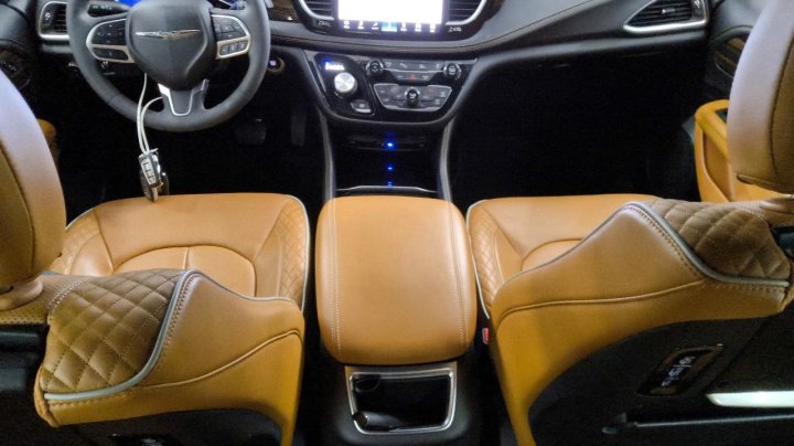 CHRYSLER Pacifica Hybrid Pinnacle 2023