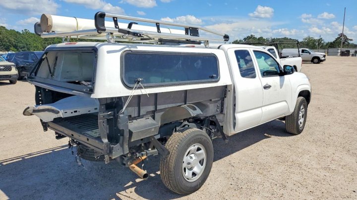Toyota TACOMA Sr 2023