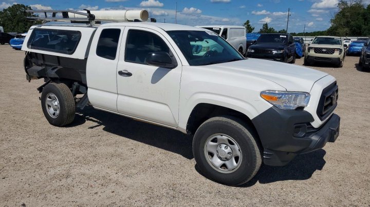 Toyota TACOMA Sr 2023