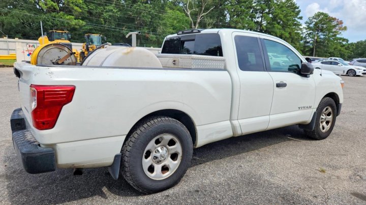Nissan Titan S 2019