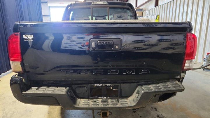 Toyota TACOMA Sr 2018