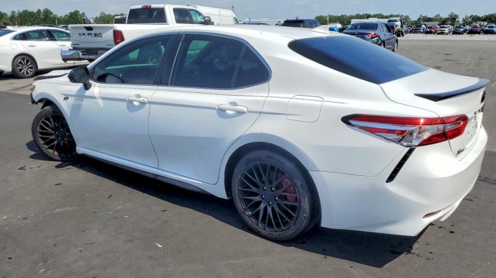 Toyota Camry Se 2020