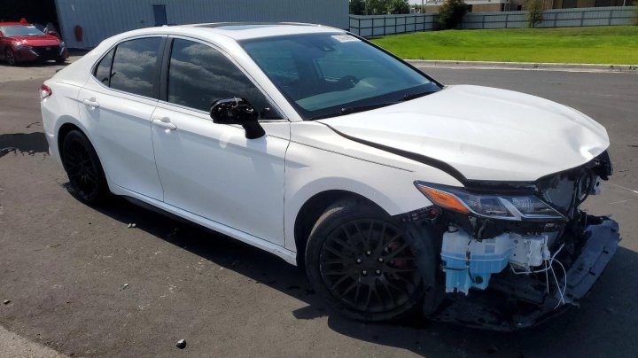 Toyota Camry Se 2020