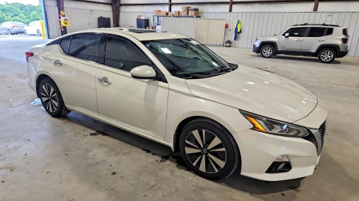 Nissan Altima Sv 2019