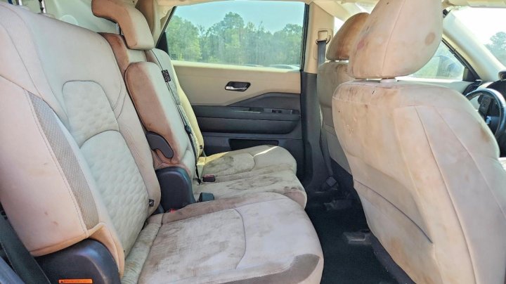 Nissan Pathfinder Sv 2022