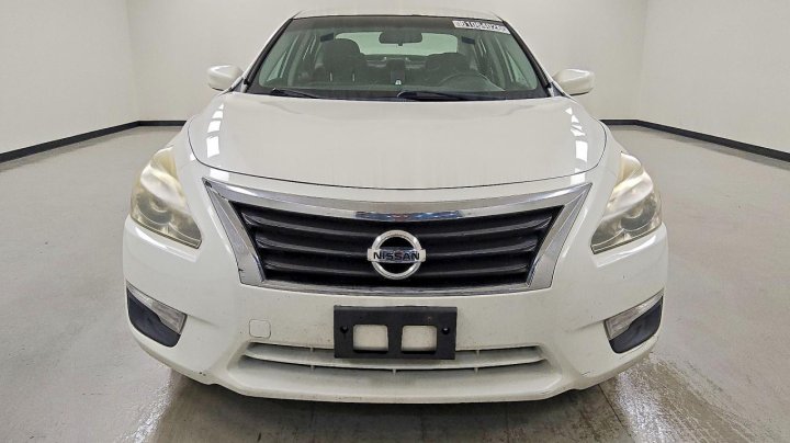 Nissan Altima 2.5 S 2015