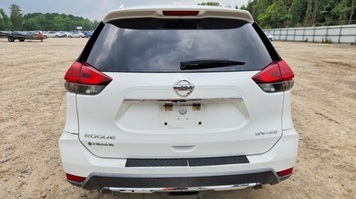 Nissan ROGUE Sv 2018