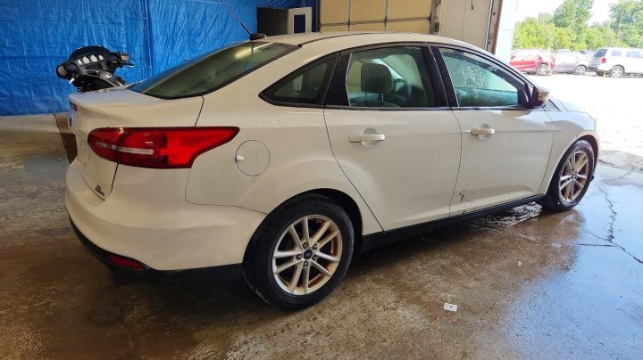 Ford Focus Se 2015