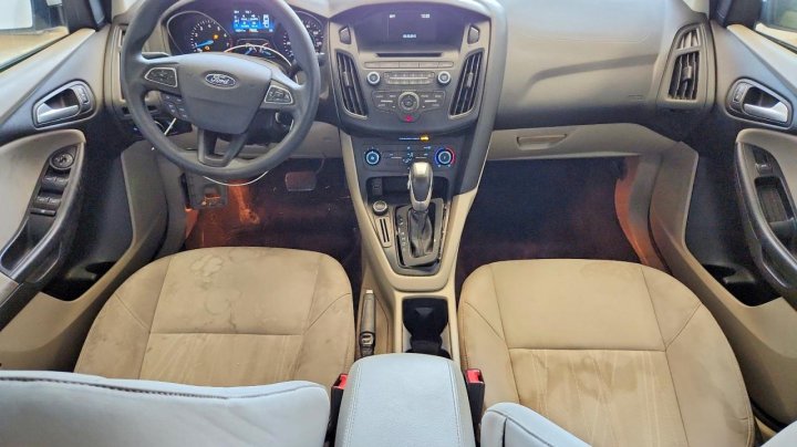 Ford Focus Se 2015
