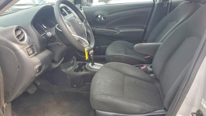 Nissan Versa 1.6 Sv 2017