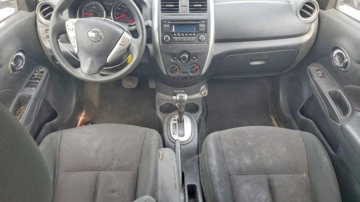 Nissan Versa 1.6 Sv 2017