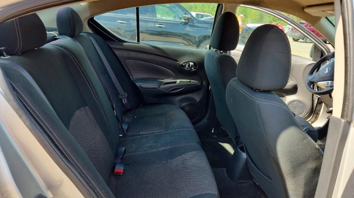Nissan Versa 1.6 Sv 2017