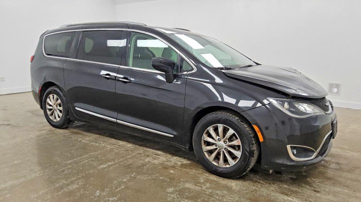 CHRYSLER Pacifica Touring L 2019