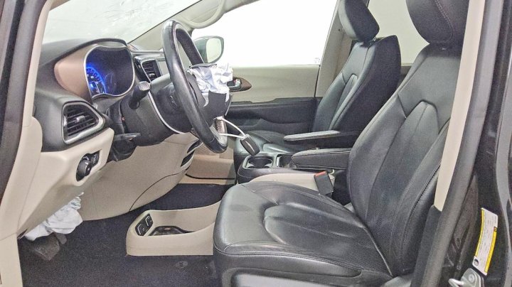CHRYSLER Pacifica Touring L 2019