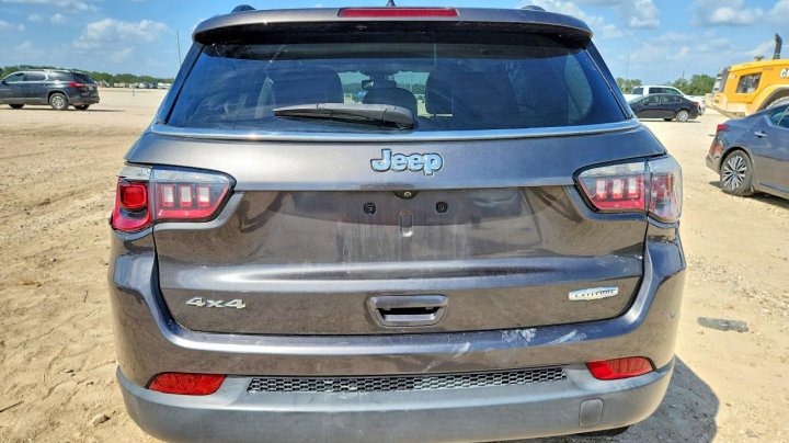 JEEP COMPASS Latitude 2018