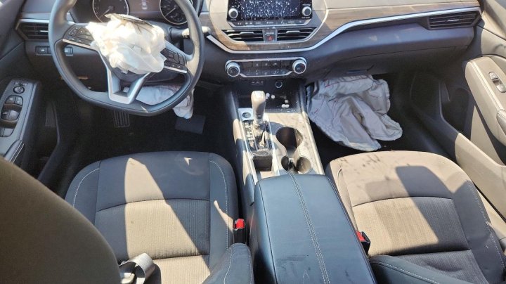 Nissan Altima Sv 2026