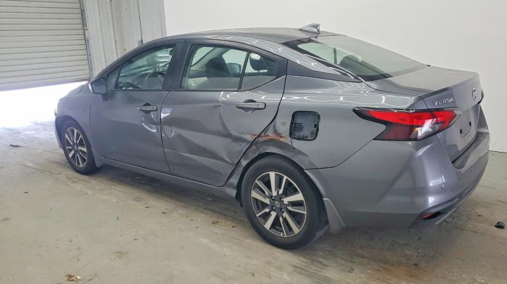 Nissan Versa Sv 2021