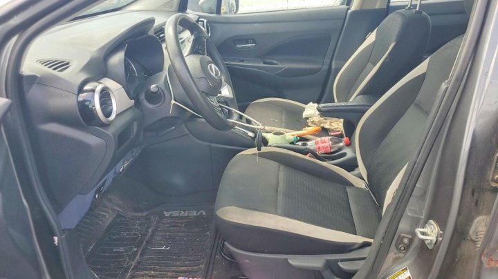 Nissan Versa Sv 2021