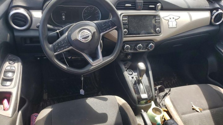 Nissan Versa Sv 2021