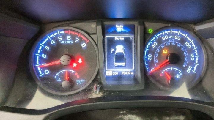 Toyota TACOMA Sr 2021