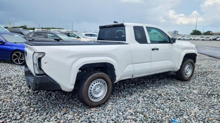 Toyota TACOMA Sr 2024