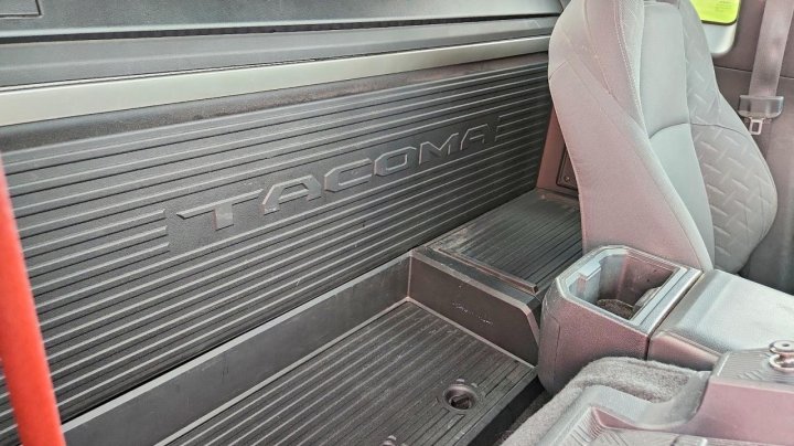Toyota TACOMA Sr 2024